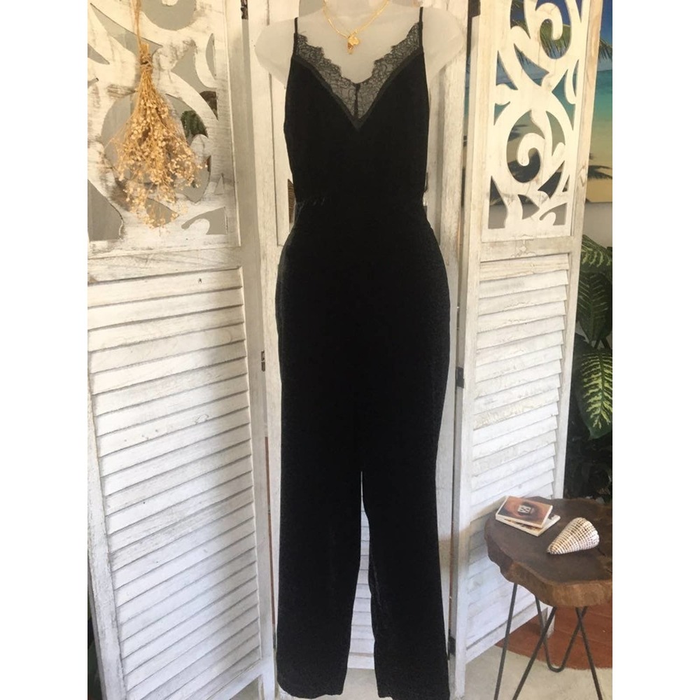 NWT H&M velvet romper s10